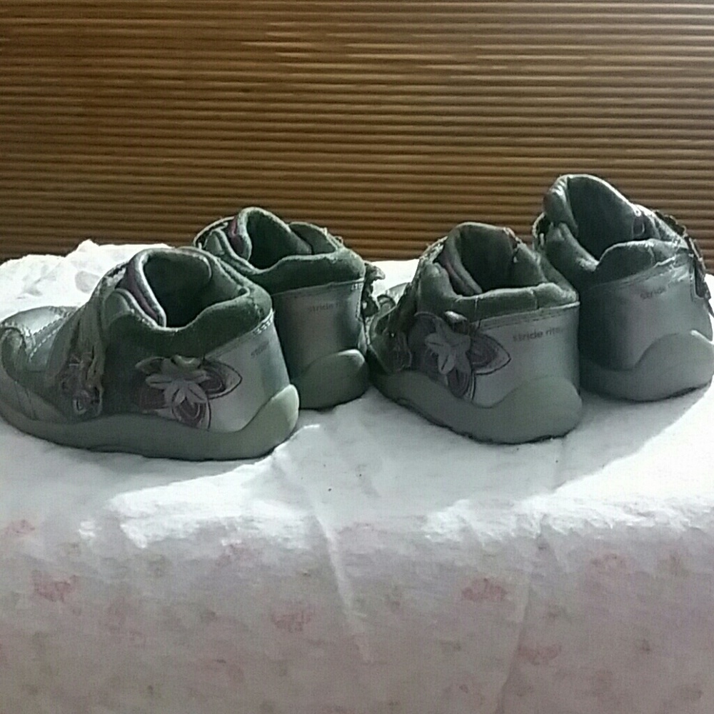 Stride Rite walking booties. - Picture 2 of 3
